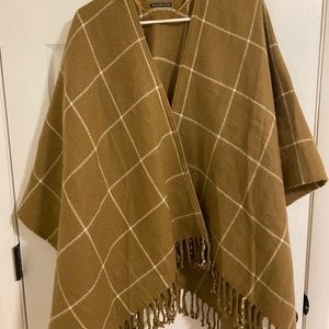 LIKE NEW: Plaid Poncho